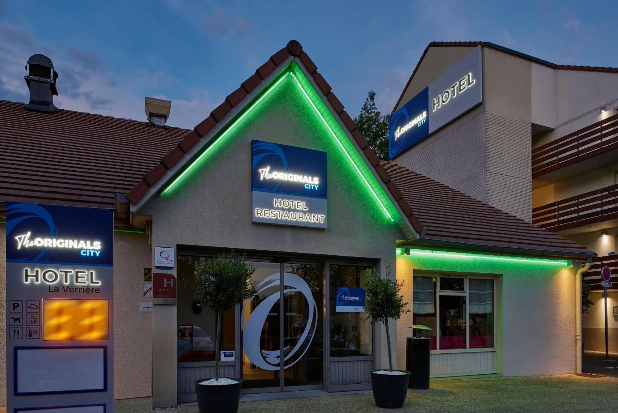 The Originals City Hotel La Verriere-Yvelines Buitenkant foto